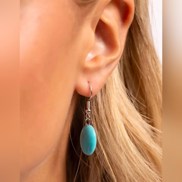 Large heart Turquoise Stone Necklace - Picture 3 of 3